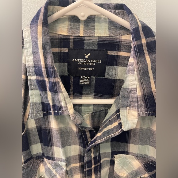 American Eagle Outfitters. Mens Snap button. Size Small. - Picture 2 of 3